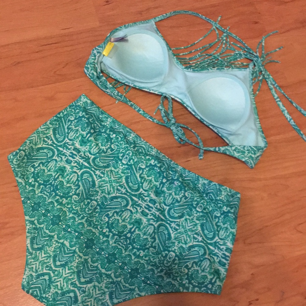 High Rise Fringe Bikini - Picture 4 of 4